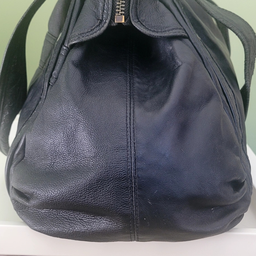 Rare Nike Black Leather Ladies Duffle Bag - Picture 6 of 16